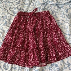 Elegant Red and White Floral Ruffle Skirt Size Small